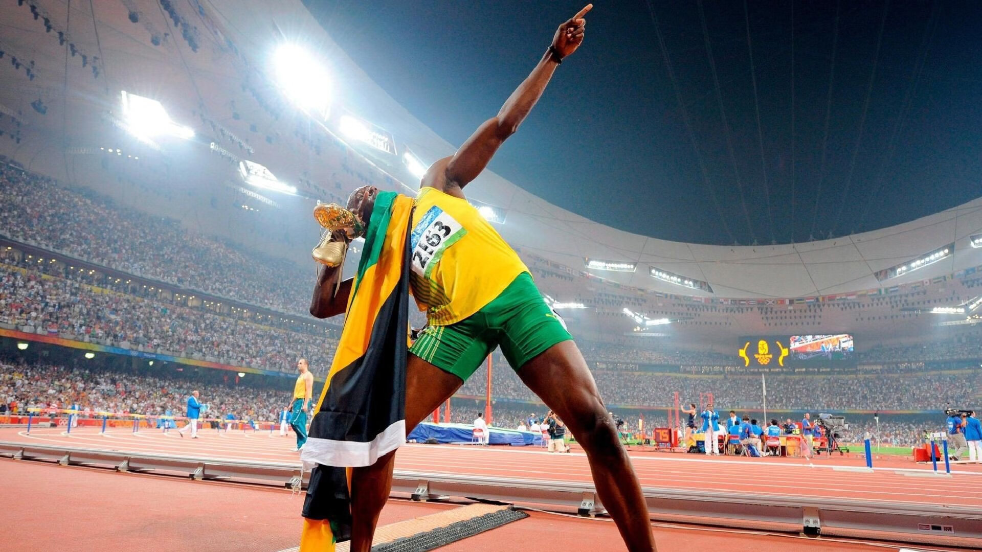 九游下载官网-麦金托什泳姿流畅，动作精准，麦金托什是哪国人